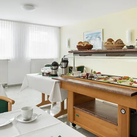 Loewen Πανσιόν