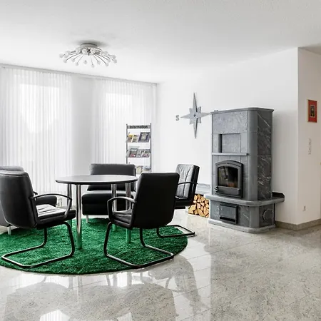 Loewen Πανσιόν Unterluss